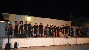 Θερμό χειροκρότημα στην χοροθεατρική παράσταση "Μαζί σαν Χαρταετοί"