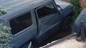 Αυτοκίνητο «απογειώθηκε» από τους δυνατούς ανέμους και προσγειώθηκε σε αυλή σπιτιού!