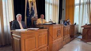 Καλοκαιρινός: "Όχι δομή κράτησης μεταναστών εντός του Ηρακλείου"