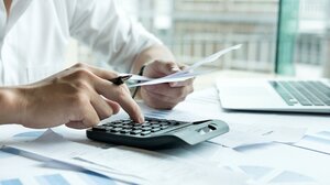 Έκθεση Κομισιόν: Τα θετικά και τα αρνητικά του ελληνικού φορολογικού συστήματος