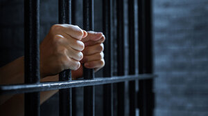 Βόλος: Κρατούμενος δάγκωσε αστυνομικό