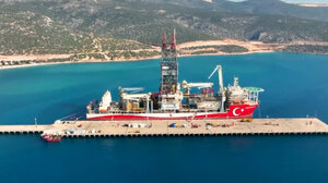 Η Τουρκία αγοράζει άλλα δύο πλωτά γεωτρύπανα – Το ένα θα σταλεί στη Λιβύη