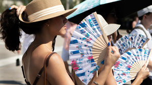 «Καμίνι» και σήμερα η χώρα – Παραμένει στα ύψη η θερμοκρασία