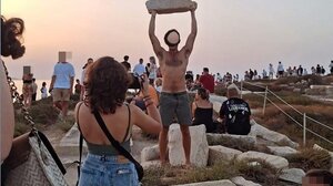 Νάξος: Τουρίστας σήκωσε μαρμάρινο κομμάτι για μια φωτογραφία!