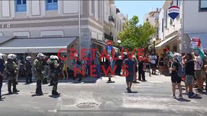 Άγιος Νικόλαος: Αναχώρησαν τα πούλμαν με τους Ισραηλινούς- Διαδηλωτές παρέμειναν πέριξ της Λίμνης