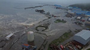 Τσουνάμι στον Ειρηνικό: 1,4 εκατ. πολίτες απομακρύνθηκαν από την ακτογραμμή της Χιλής