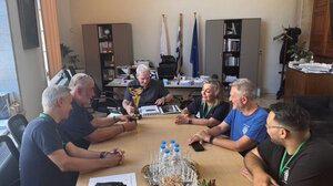 Τιμητικό μετάλλιο με τον Γρύπα στους πρωταθλητές του Σκακιστικού Ομίλου Ηρακλείου