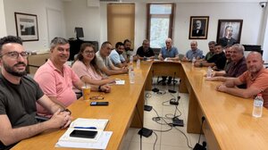 Υπογραφή σύμβασης προμήθειας και τοποθέτησης εξοπλισμού παιδικών χαρών & αστικού εξοπλισμού Δήμου Βιάννου