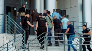 Ηγουμενίτσα: Στον ανακριτή οι 14 τελωνειακοί που συνελήφθησαν για δωροληψίες