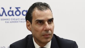 Θεμιστοκλέους: Στην καρδιά του ΕΣΥ η κατ’ οίκον διανομή φαρμάκων – Μειώνονται οι αναμονές στα νοσοκομεία