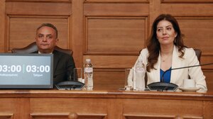 Τέμπη: «Αυλαία» για την προανακριτική στη Βουλή για τον Κ. Καραμανλή – ΠΑΣΟΚ και ΣΥΡΙΖΑ αποχώρησαν, απών το ΚΚΕ