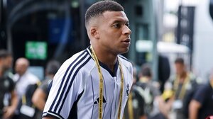 H Ρεάλ «παραδίδει» στον Μπαπέ τη φανέλα με το «10»