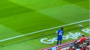 Συνελήφθη ΑμεΑ οπαδός της Λίβερπουλ σε καροτσάκι για ρατσιστική επίθεση σε παίκτη της Μπόρνμουθ (βίντεο) 