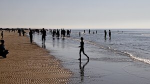 Πόσο χρόνο χρειάζονται οι γονείς για να συνέλθουν από… τις καλοκαιρινές διακοπές;