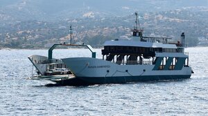 Αφέθηκε ελεύθερος ο καπετάνιος του φέρι που προσάραξε στα Νέα Στύρα - Τι υποστήριξε στην απολογία του