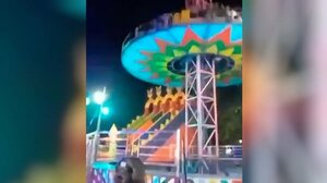 Σοκαριστικό ατύχημα σε λούνα παρκ στην Ινδία: Παιχνίδι έπεσε αφρενάριστο από τα 15 μέτρα