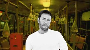 Κοιτώντας από την κλειδαρότρυπα του… Μαζωνάκη