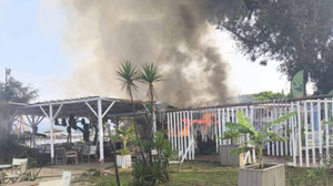 Κάηκε ολοσχερώς beach bar στην παραλία Μονολιθίου στην Πρέβεζα