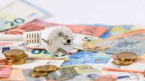 Έρχονται μέτρα για τις ανατιμήσεις στην ενέργεια