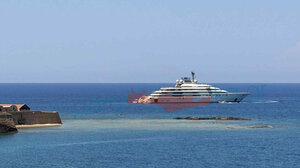 Οδοντίατρο από τη Γαλλία έφερε στα Χανιά ο σεΐχης των ΗΑΕ - Νοίκιασε και ιατρείο για να... εξυπηρετηθεί !