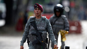 Κολομβία: 27 στρατιωτικοί απελευθερώθηκαν από περιοχή υπό τον έλεγχο ανταρτών, 45 παραμένουν όμηροι