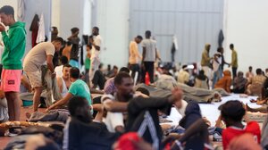 Μεγάλη ένταση με συμπλοκές και τραυματισμούς στον χώρο φιλοξενίας μεταναστών στην Αγυιά!