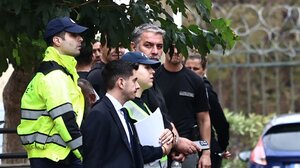 Πατέρας Βασίλη Μπισμπίκη: «Εμένα με ενδιαφέρει ότι είναι καλά και ότι δεν χτύπησε κάποιον άνθρωπο»