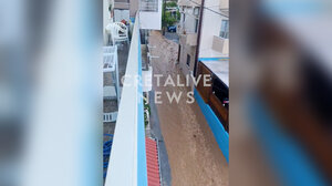 Απίστευτες εικόνες στον Τσούτσουρα από την νεροποντή - Βίντεο