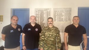 Ρέθυμνο: Στρατός και εθελοντές στη "μάχη" για την ενίσχυση της Πολιτικής Προστασίας