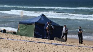 Αυστραλία: Σέρφερ υπέκυψε στα τραύματα που υπέστη από επίθεση "μεγάλου καρχαρία"