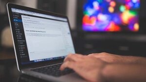 Νέα απάτη με email "επιστροφής χρημάτων" από τον ΕΟΠΥΥ - Πώς δρουν οι απατεώνες