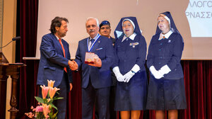 Ο Πρόεδρος του Ελληνικού Ερυθρού Σταυρού ανακηρύχθηκε επίτιμο μέλος του ιστορικού Φιλολογικού Συλλόγου Παρνασσός