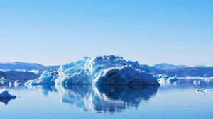 Γροιλανδία: Συρρικνώνεται και μετατοπίζεται αργά προς τα βορειοδυτικά