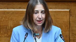 Βουλή: Λιποθυμικό επεισόδιο είχε η Μαρία Αθανασίου της Ελληνικής Λύσης