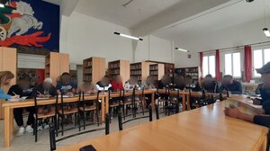 Μαθήματα ελληνικών σε αλλοδαπούς φυλακισμένους στην Αγιά Χανίων