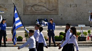 Αθήνα - 28η Οκτωβρίου: Με συγκίνηση και υπερηφάνεια η μαθητική παρέλαση