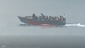 Μεταναστευτικό: Ανενόχλητοι φτάνουν με τα “καραβάκια” μέχρι τη Γαύδο! - Δείτε βίντεο