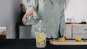 Γιατί ο κανόνας ενυδάτωσης «8 ποτήρια την ημέρα» μπορεί να μην είναι σωστός για όλους
