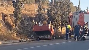 Ανατροπή οχήματος με εγκλωβισμό στο Ηράκλειο - Τραυματίστηκε μια γυναίκα