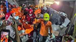 Ινδονησία: Στους 37 οι νεκροί από την κατάρρευση ισλαμικού οικοτροφείου