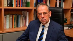 Κρυφές χρεώσεις στις δόσεις ασφαλίστρων ζωής – Τι προβλέπει η νέα Οδηγία 2023/2225