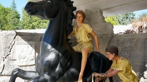 Η ζωή του Μεγαλέξανδρου μέσα από δεκάδες φιγούρες σε φυσικό μέγεθος 