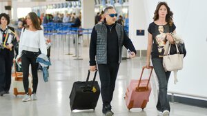 Βαρύ πένθος για τον Νότη Σφακιανάκη – Πέθανε η σύζυγός του ανήμερα των γενεθλίων του