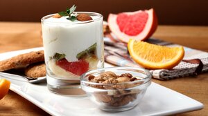 Γιατί αυτές οι πέντε υγιεινές τροφές μπορούν να μας κάνουν χαρούμενους