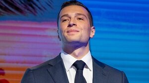 Γαλλία: Δημοσκόπηση δείχνει πως ο ακροδεξιός Μπαρντελά θα κέρδιζε τις προεδρικές εκλογές