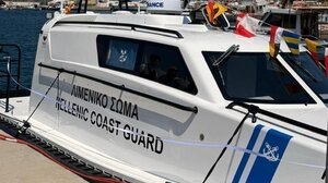 Διπλό «χτύπημα» του Λιμενικού στον Πειραιά: Εντοπίστηκαν μεθαμφεταμίνη, ηρωίνη και κοκαΐνη - 2 συλλήψεις