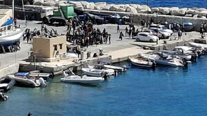 Δύο συλλήψεις διακινητών για τις καραβιές με τους 92 παράτυπους μετανάστες στην Κρήτη