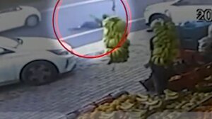 Ηράκλειο: Συγκλονιστικό βίντεο από την παράσυρση της ηλικιωμένης από ΙΧ