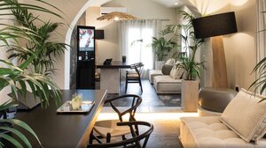 Διπλή διάκριση του Ξενοδοχείου The Noverian Bios Santorini, της CHC Group στα 2025 World Luxury 