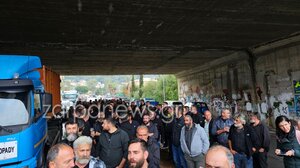 Επί ποδός οι αγροτοκτηνοτρόφοι και στα Χανιά: Μαζική συγκέντρωση στη Σούδα, πάνε για αποκλεισμό αεροδρομίου